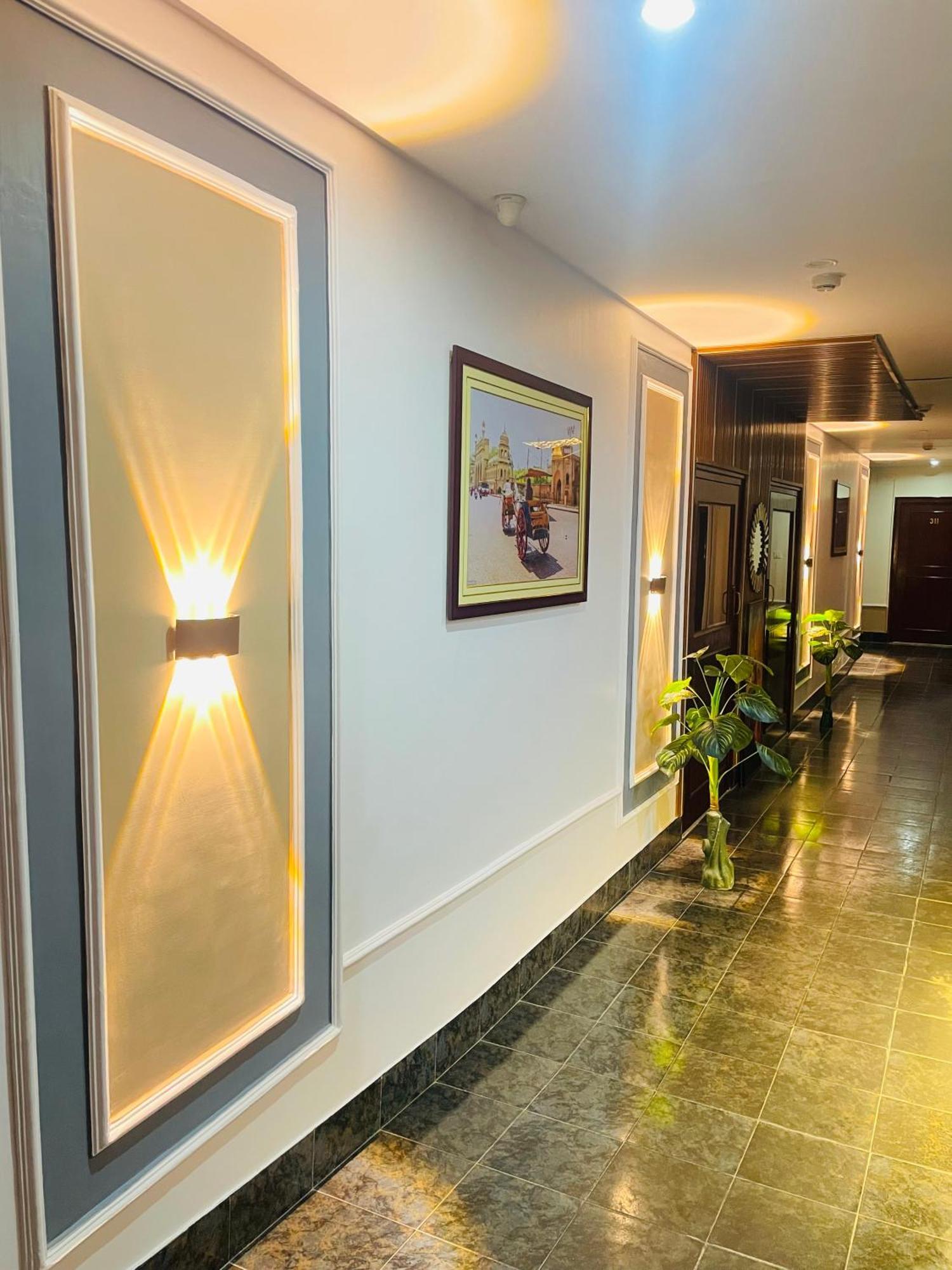 The Royal Presidency Inn Lucknow Exterior foto